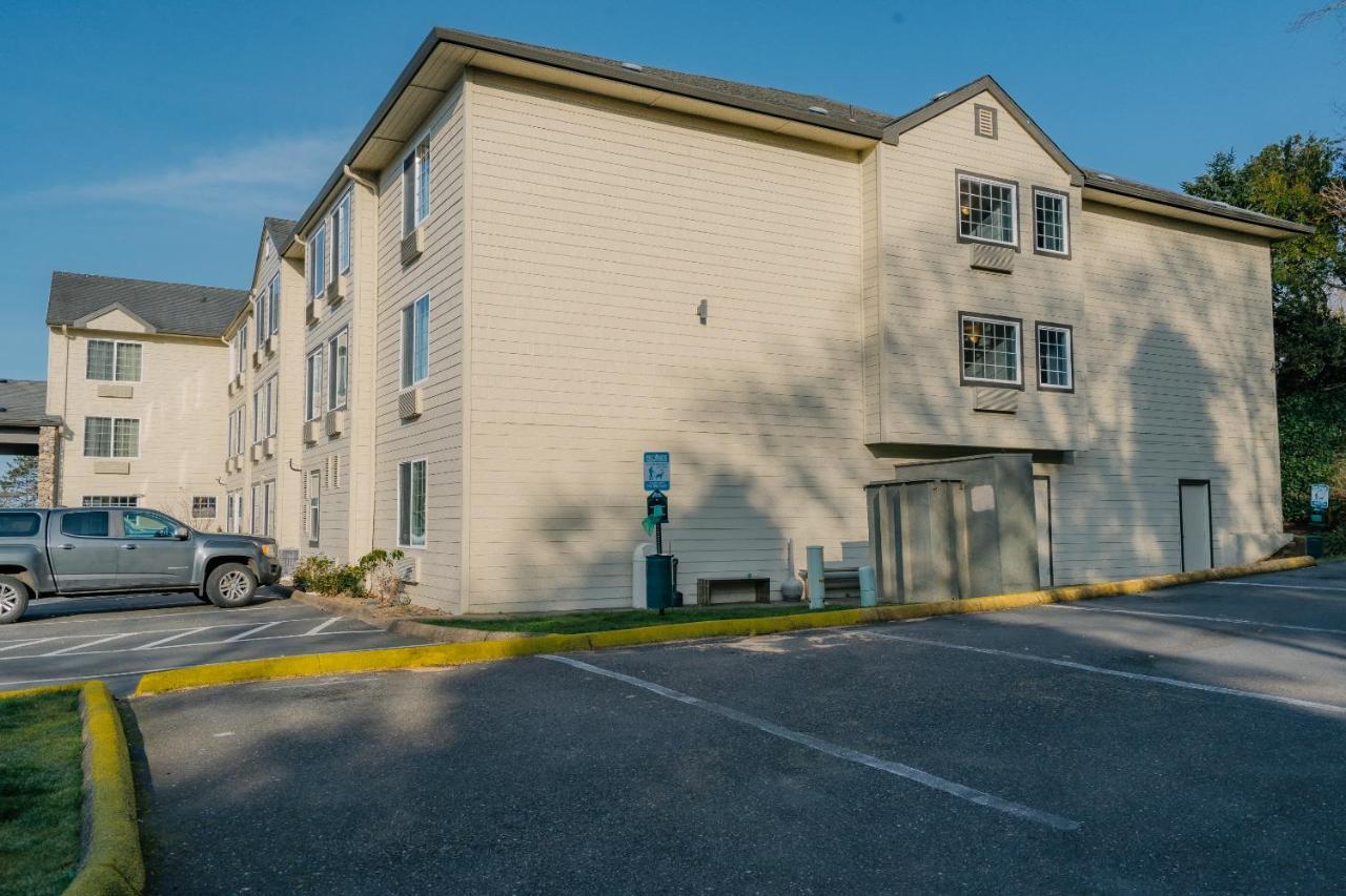 The Ashley Inn & Suites Lincoln City Exteriör bild