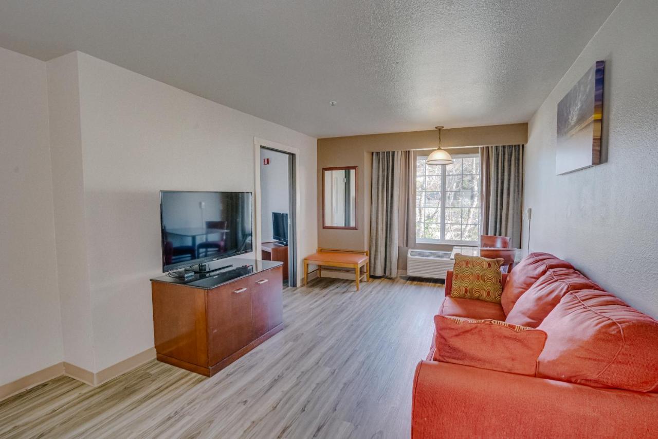 The Ashley Inn & Suites Lincoln City Exteriör bild