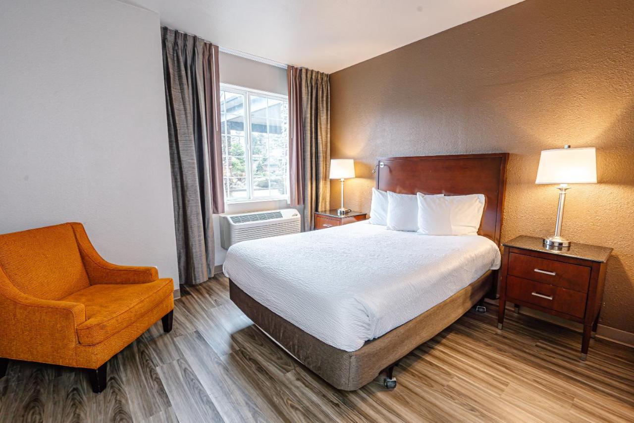 The Ashley Inn & Suites Lincoln City Exteriör bild